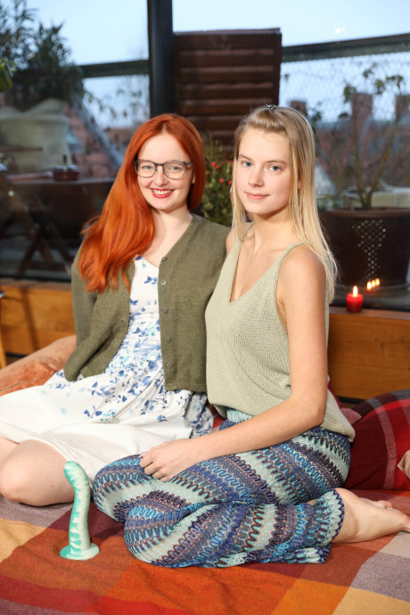 Ersties starring Iva, Jolien Hot Pics