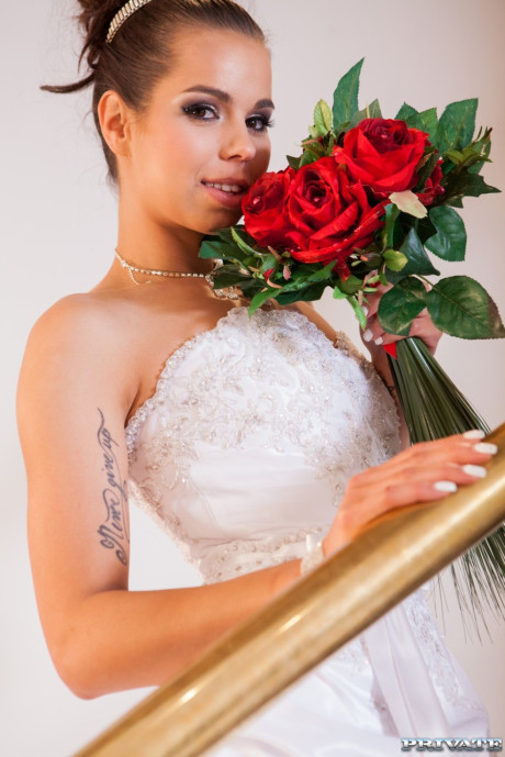 Bride with tiny boobs Ferrera Gomez stripping and getting rammed in threeway