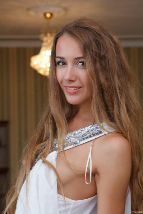 Alluring Estonian teenie Lina Diamond showing her tiny boobs & her edible clit