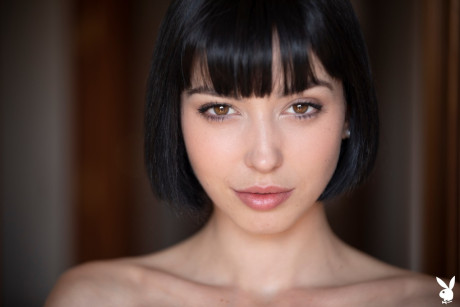 Slim brunette honey Sophia flaunts her fabulous curves in a solo show