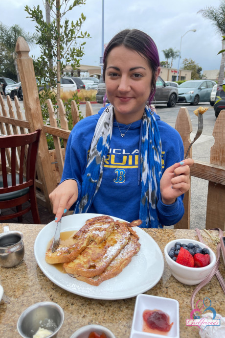 Pretty gf Lily Adams shows her massive ass & moist cunt up close