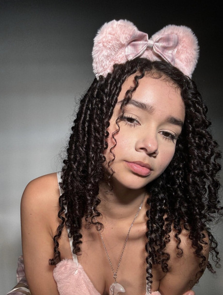 Blowketing performed by Cutejita Porn Pics