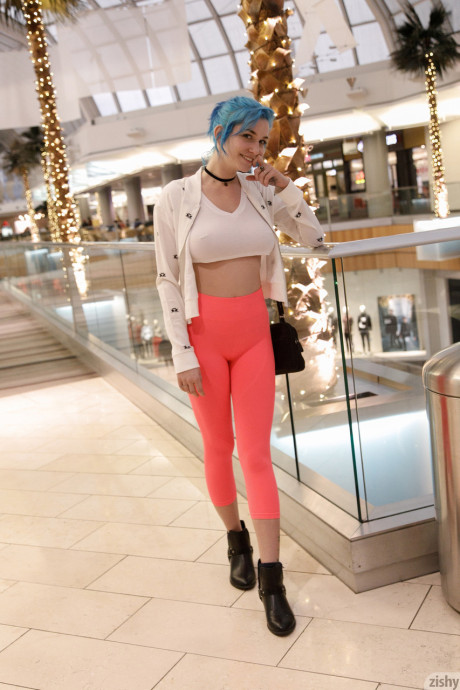 Cute babe Skye Blue shows her beautiful big boobs while shopping