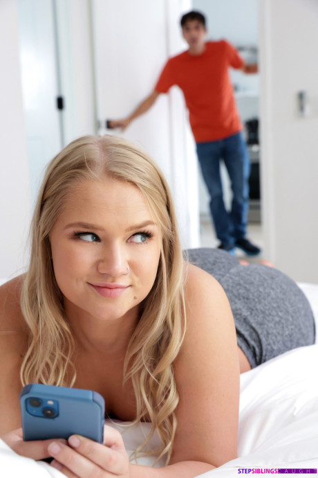 Chubby young Harley King lets her stepbrother pound her trimmed snatch