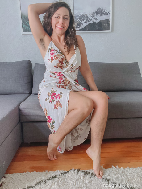 Ravishing amateur Nikki Silver flaunts her juicy titties & her very bushy snatch