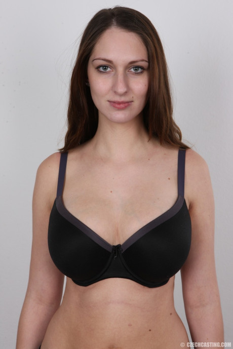 Amateur model Tereza undresses to model in the undressed for first time