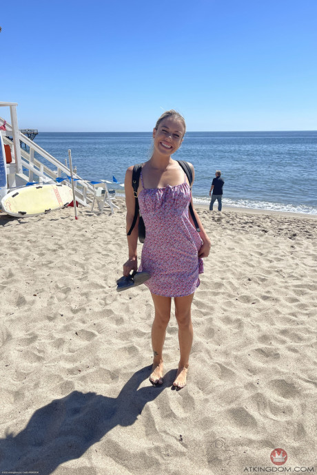 Attractive babe Summer Vixen shows her delicious love holes and spreads them on a bed