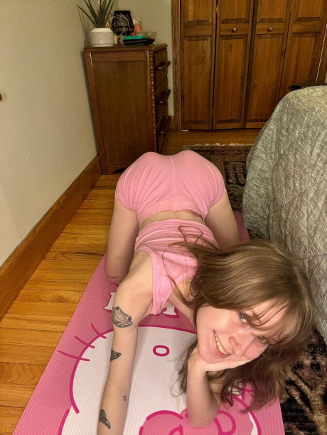 OnlyFans Teensy Bella performed by Teensy Bella Hot Pics