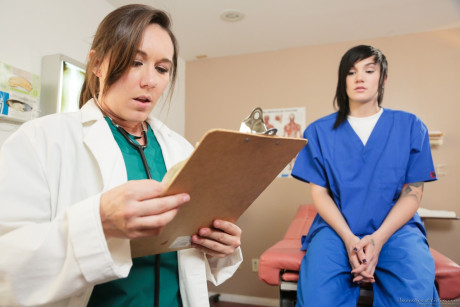 Nikki Hearts has lesbian sex with her doctor Sinn Sage at a clinic
