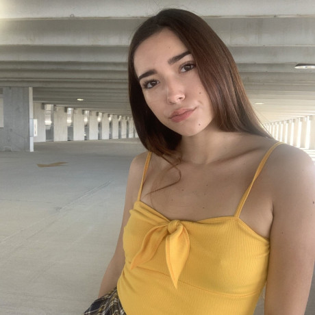 Wild amateur babe Samly Puff lifts her skirt up and shows her monstrous butt