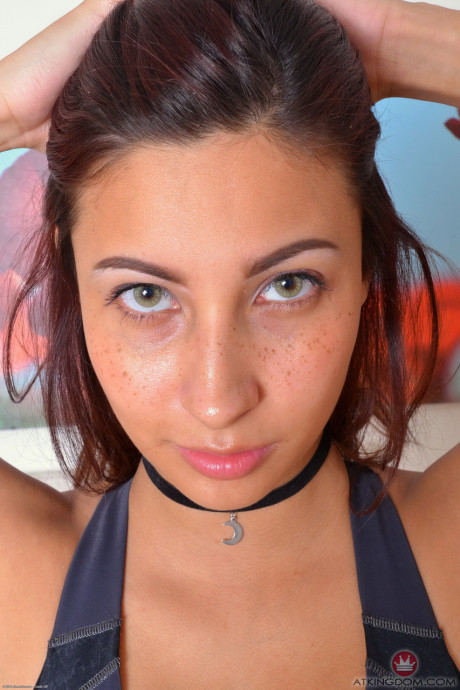 Pretty amateur young Jade Jantzen reveals her shaved clam and massive butt