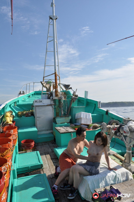 Japanese lovers Miki Uemura & Hinata Serina fuck on a fishing boat