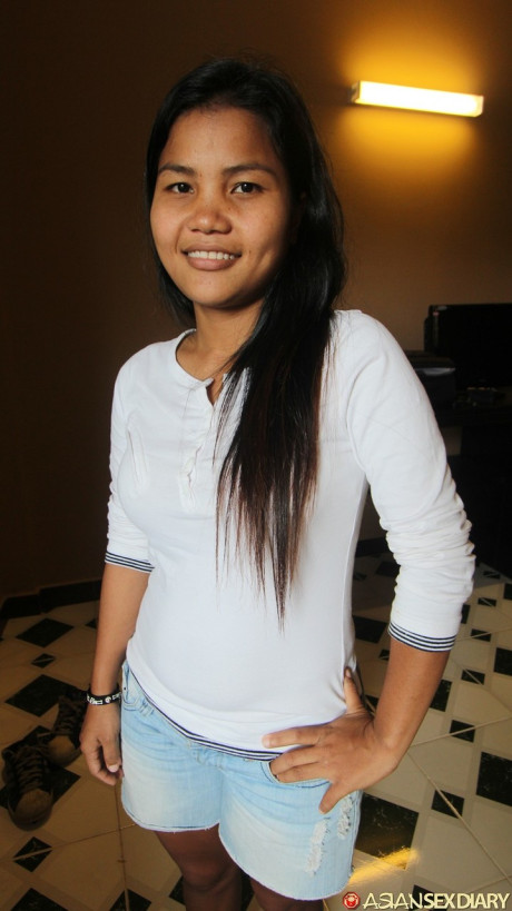 Chinese babe Shanti shows her creampied shaved cunt after POV sex