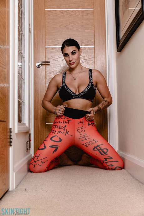 Skin Tight Glamour No Day Off