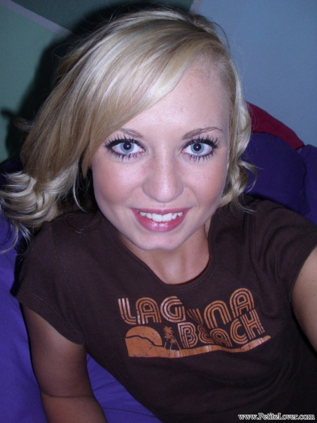 Petite amateur babe Tiff shows her lovely pussy to the camera