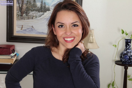 Latina amateur Alina Garcia wears giant smile on her gorgeous lovely face while disrobing