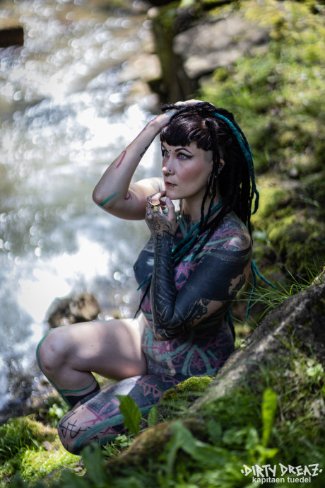 Alternative individuals model in the undressed and while clothed as well