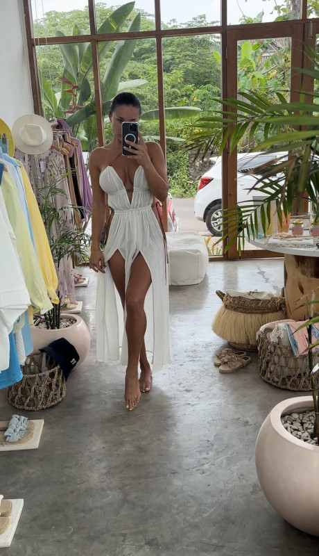 OnlyFans babe Monomur Fit poses in skimpy outfits in a hot selfie compilation
