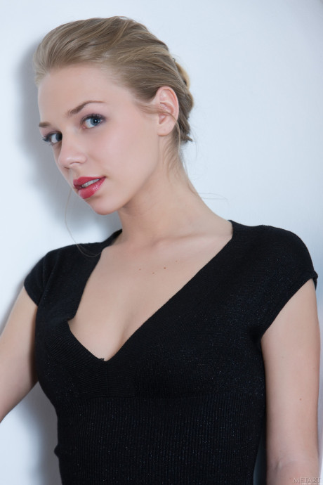Glamorous sweety Liv A posing undressed & showing her cunt in a pretty black outfit