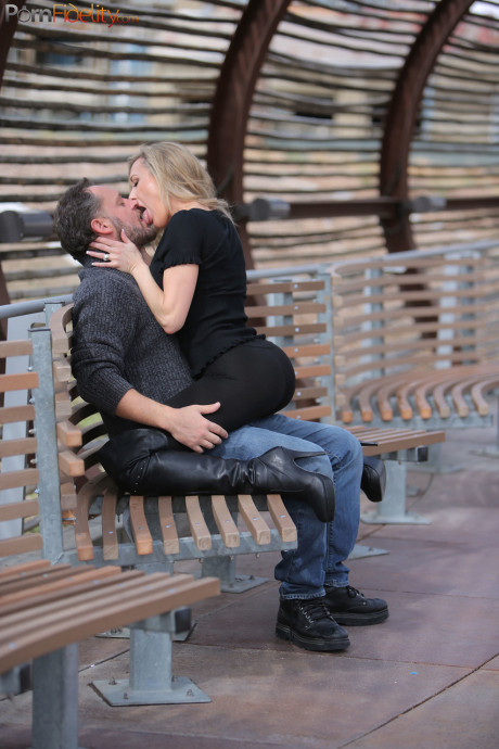 Fine cougar Brandi Love kneels in boots for steamy oral sex & rides on top