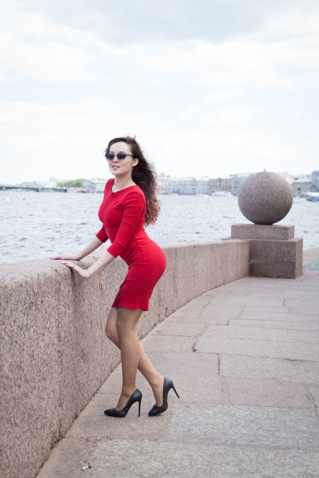 Glamorous hottie Ulia strips to her stockings & spreads her super bushy vagina