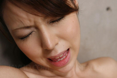 Japanese girl girlfriend girl Rino Asuka blindfolds a boy boy before masturbating with a vibrator
