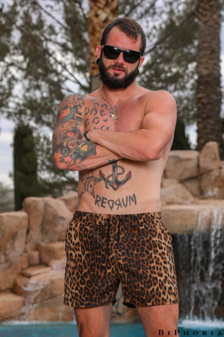 Tattooed brunette Lydia ebony as a debauchery in a hot tub with bi studs
