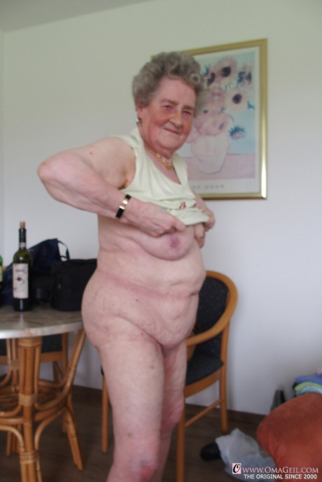 Curly-haired grandma Pitschka flaunts her saggy melons in her compilation