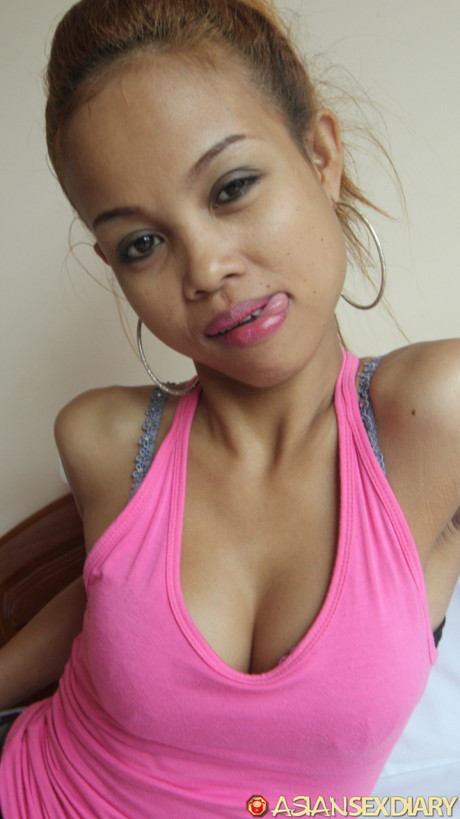 Asian amateur Theara unveils her slim figure & gets rammed in a POV bang