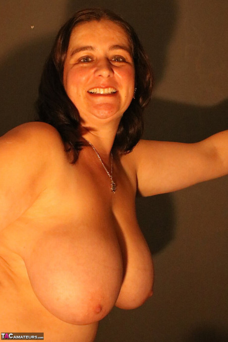 Saggy Tits XXX Porn Galleries