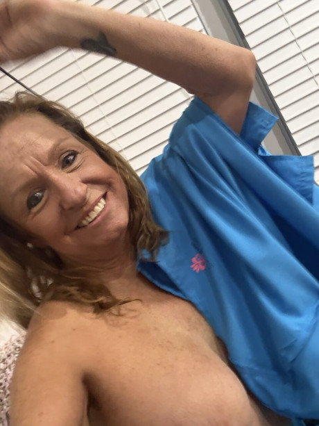 OnlyFans redhead Jenna Hot Porn