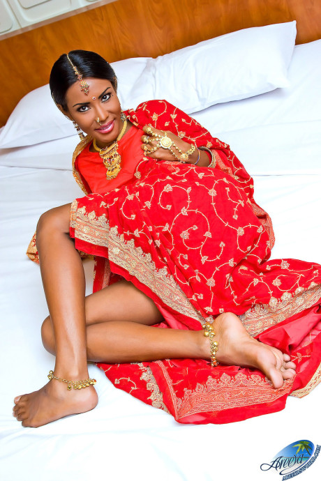 Hot Indian girl Areeya exposing her sexy boobies & her gigantic shemale rod