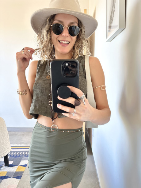 OnlyFans Petit Freak starring Petit Freak undressed Gallery