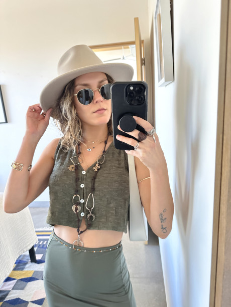 OnlyFans Petit Freak starring Petit Freak undressed Gallery