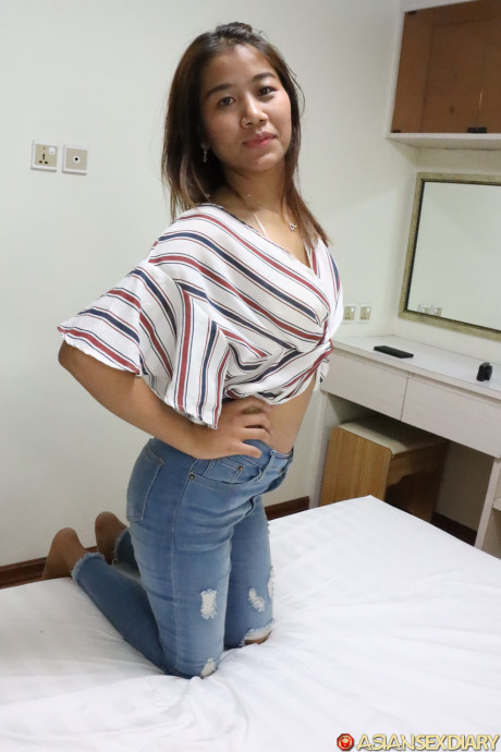 Horny chinese bitch girlfriend woman Bea undresses slowly and spreads her legs for POV sex