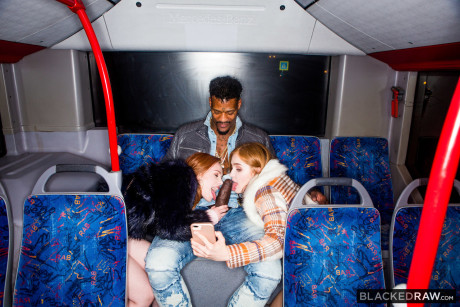 Stunning babes Ella Hughes & Jia Lissa suck twat while sharing a ebony penis