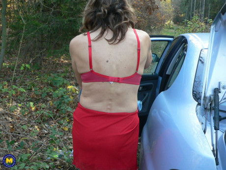 Sinful amateur mom Sylvia taking monstrous facial cumshots in the forest