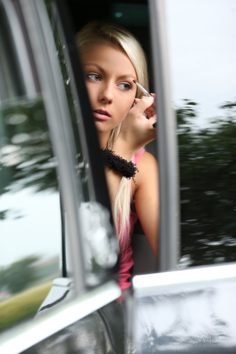 Watch 4 sweety Pinky June