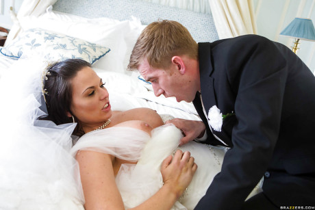 European MILF Simony Diamond taking anal sex in wedding dress from massive schlong