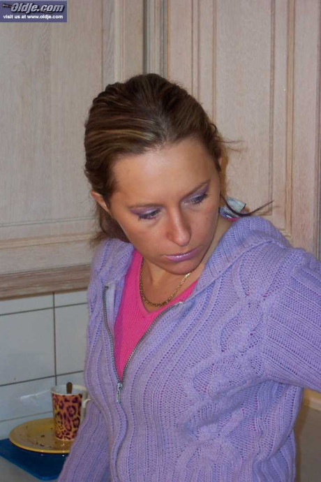 Fresh teenie white whore girl broad gets mouth screwed by an cougar homeless fiance boy stud she befriended