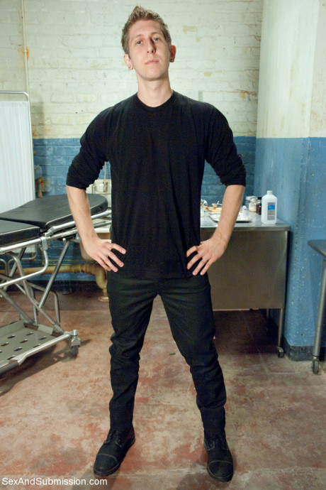 Ravishing blonde fiance Penny Pax exposes her naturals and flashes her booty