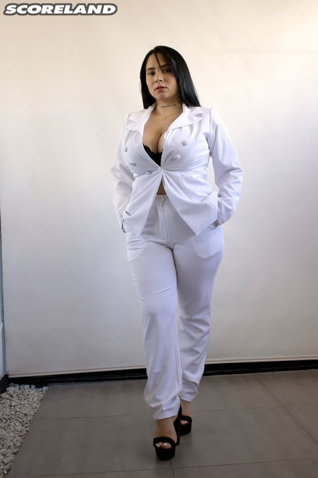Chunky hispanic teenie Kim Velez unleashes her enormous breasts in thong undies