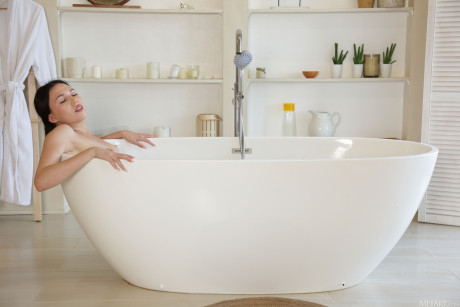 Met Art featuring Kris Si Porn Images