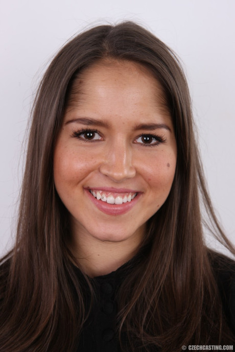 Brunette amateur gets naked and pays her rent at the same time