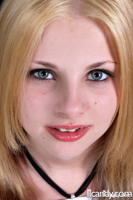 Thin blue-eyed beauty strips at a casting and shows her tiny tits and behind