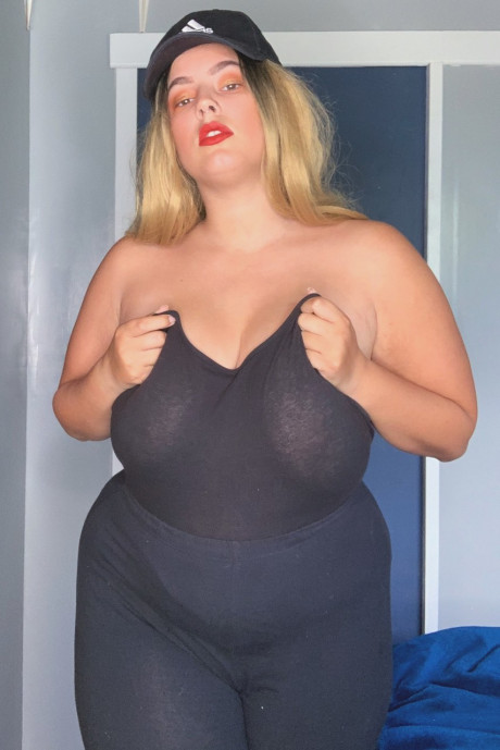 Chubby blondie babe Jordyn khaled shows her giant tits and poses in stockings