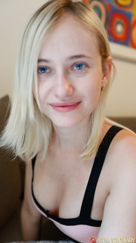 Thin blondy Sunny strips nude gives a sloppy blowjob and fucks in POV