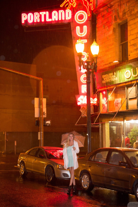 Lovely blondy babe Kendra Sunderland flashing juicy large boobs in public