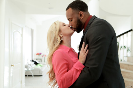 Stunning MILF Cherie DeVille takes a ebony meat pole in her mature pussy