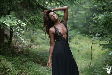 Glamorous black babe Nirmala Fernandes shows her stunning nude body outdoors